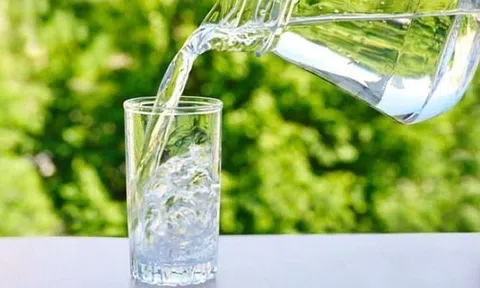 Uống nước xong thấy 4 dấu hiệu này thì nên đi khám ngay kẻo muộn