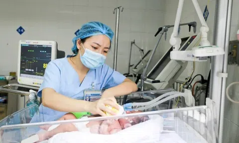 Tin tức đời sống ngày 2/11: Cứu sống bé sinh non 25 tuần tuổi chỉ nặng 700g