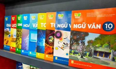 Định giá SGK là trái với quy luật thị trường