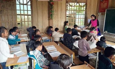 “Ăn” cả tiền hỗ trợ của học sinh, nữ thủ quỹ bị khởi tố tội Tham ô