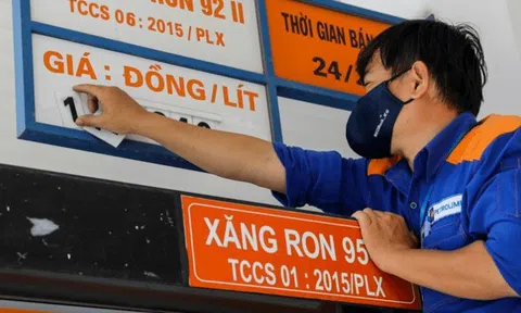 Giá xăng có thể tăng 1.000 đồng/lít vào ngày mai