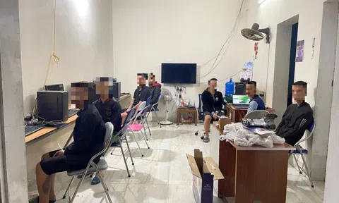 Quảng Ninh: Phát hiện 7 thanh niên lập nhóm làm căn cước công dân giả