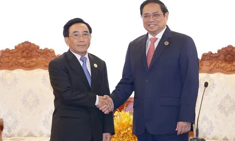 Thúc đẩy các dự án giao thông trọng điểm kết nối Việt Nam-Lào