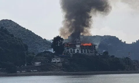 Hải Phòng: Homestay trên đảo Cát Bà cháy rụi giữa trưa