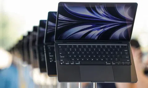 Apple giảm giá kỷ lục cho khách hàng mua sỉ MacBook Pro