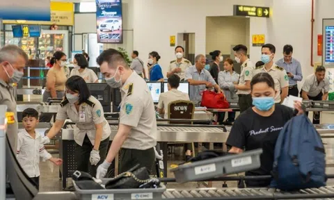 "Tuýt còi" tình trạng chậm trả hành lý tại sân bay Tân Sơn Nhất