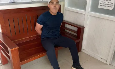 TP.HCM: CSGT khống chế đối tượng cầm dao rượt đuổi người đi đường