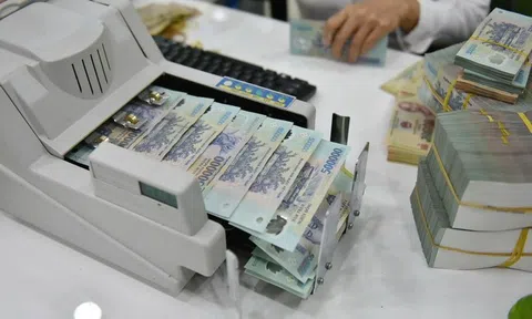 Yêu cầu xử lý nghiêm việc ép khách hàng vay vốn phải mua kèm bảo hiểm