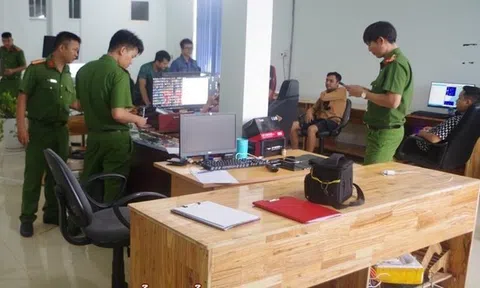 Cặp vợ chồng cầm đầu đường dây làm giả CCCD, tạo ví thanh toán điện tử quốc tế
