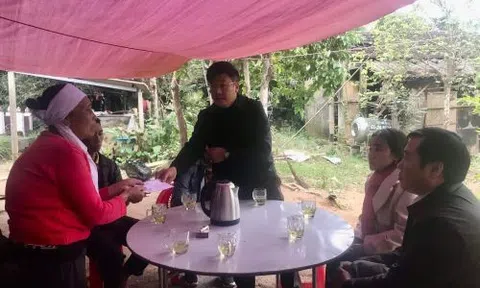 Đốt lửa sưởi ấm, một cụ bà tử vong thương tâm