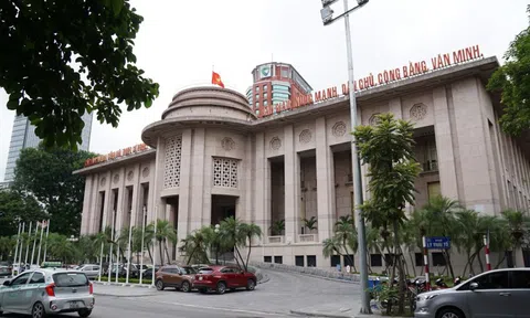 Ngân hàng Nhà nước bơm mạnh tiền trên thị trường mở với kỳ hạn dài