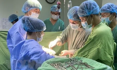 Mổ ghép thành công chuyển ngón chân thành ngón tay cho bệnh nhân