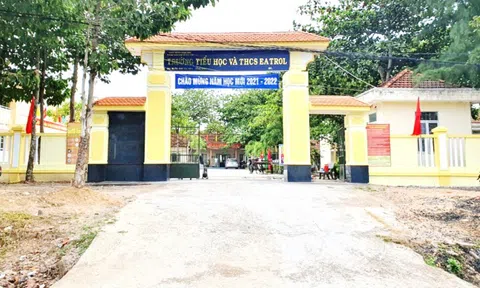 Thủ quỹ trường học "ăn chặn" tiền hỗ trợ học sinh vùng đặc biệt khó khăn