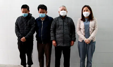 Nữ phó giám đốc hối lộ 2 tỷ đồng cho 3 cán bộ để thông quan 5.000 lượt xe quặng