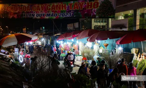 Chợ hoa Quảng Bá tấp nập ngày cận Tết Quý Mão 2023