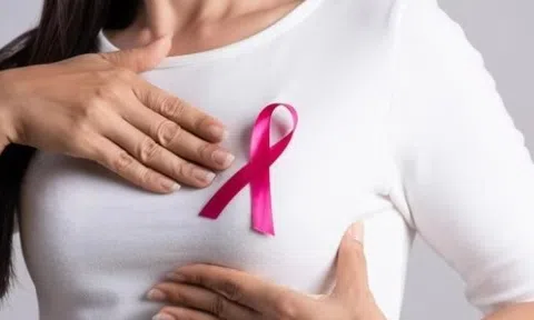 Chỉ còn sống được vài tháng, người phụ nữ bị ung thư tự chuẩn bị tang lễ cho chính mình