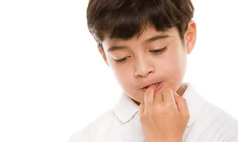 Cậu bé 13 tuổi suýt phải cắt cụt chi vì một thói quen nhiều người trưởng thành cũng mắc