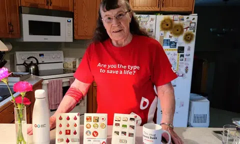 Cụ bà hiến gần 100 lít máu cứu sống vô số người