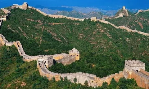 Tại sao Vạn Lý Trường Thành có hơn 100 cánh cửa bí mật?