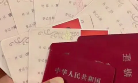 Đăng tải hình ảnh 8 lần ly hôn, người đàn ông gây xôn xao mạng xã hội