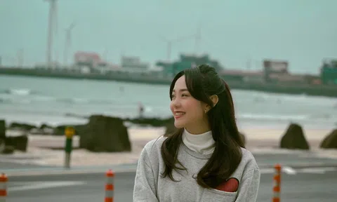 Mẹ bầu Minh Hằng bị hội bạn thân “bóc phốt”