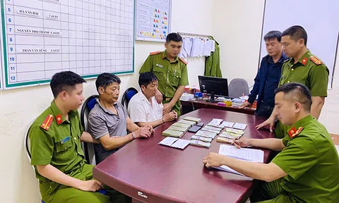 Mua 5 bánh heroin về bán kiếm lời thì bị bắt giữ