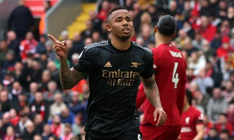 Bị dẫn trước 2-0, Liverpool cầm hòa kịch tính khiến Arsenal phải chia điểm