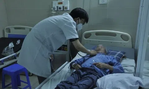 Bản tin 12/4: Số ca COVID-19 tại Hà Nội tăng trở lại, có đáng lo?