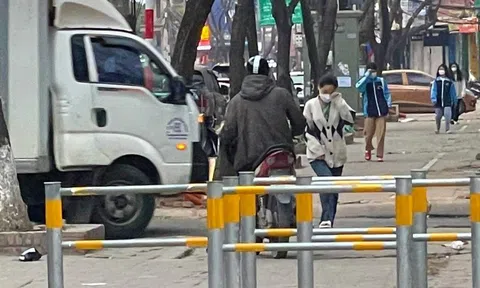 Lộ diện kẻ biến thái quấy rối nữ sinh ở gần cổng trường Đại học Thương mại