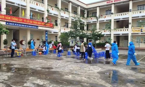Quảng Ninh: Phát hiện 2 chùm ca bệnh COVID-19 tại trường học