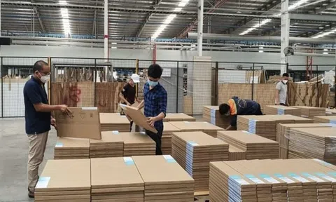 Doanh nghiệp xoay xở giữa "bão" khó khăn sụt giảm đơn hàng