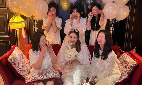 Lee Da Hae được bạn bè tổ chức tiệc độc thân trước thềm lên xe hoa