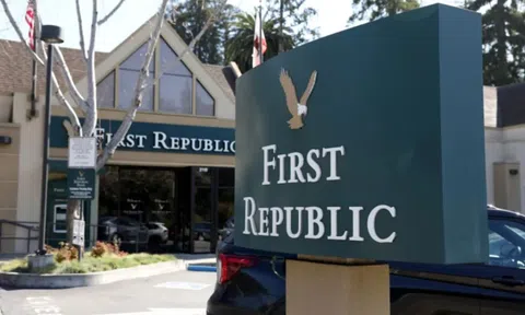 Mỹ nỗ lực giải cứu một ngân hàng bên bờ phá sản