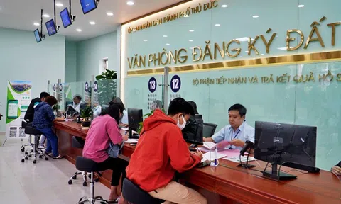 Tp.HCM cấp sổ hồng, sổ đỏ trực tuyến: Kỳ vọng lớn, gian nan không ít