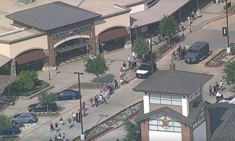 Xả súng tại trung tâm thương mại ở Mỹ