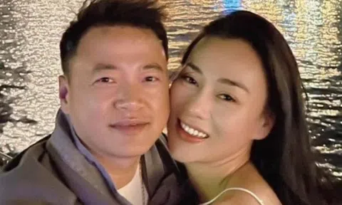 Ngay sau khi hoàn tất thủ tục ly hôn, hình ảnh tình tứ của Shark Bình và Phương Oanh lần đầu được hé lộ