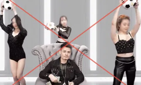 Ca sĩ Hoa Vinh bị chỉ trích dữ dội vì quảng cáo cho website cá độ, bài bạc