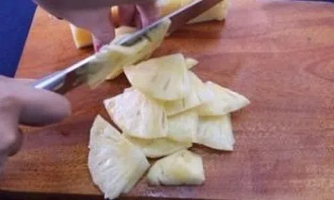 Món ngon cuối tuần: Cách nấu canh chua tôm Nam Bộ thanh mát, dễ ăn