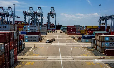 Việt Nam xuất siêu gần 10 tỷ USD trong 5 tháng đầu năm 2023