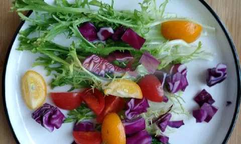 Công thức làm salad tôm rau củ giảm cân nhưng vẫn giàu dinh dưỡng