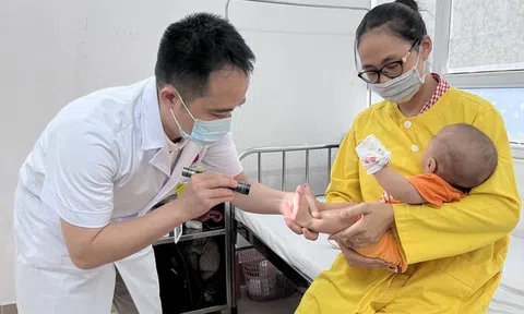 Bộ Y tế thông tin về thuốc điều trị bệnh chân tay miệng thể nặng