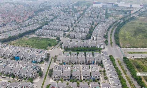 Hàng trăm biệt thự bị bỏ hoang tại khu đô thị hơn 7.000 tỷ đồng ở Hà Nội