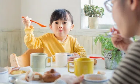Cách ngừa béo phì cho trẻ vào dịp nghỉ hè