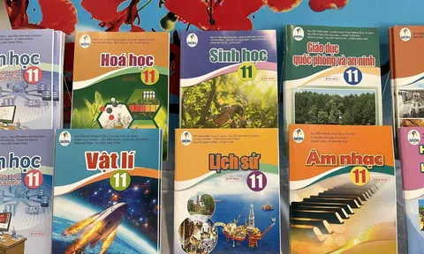 Sách giáo khoa chọn từng môn để thành bộ, khó tính giá cụ thể