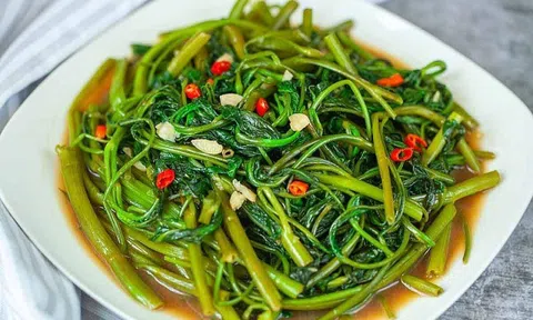 Loại rau rẻ bèo, ở Việt Nam mọc đầy ao nhưng ở Mỹ có nơi cấm trồng