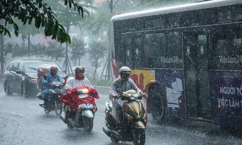 Bắc Bộ mưa lớn 2 ngày cuối tuần, trời chuyển mát trước khi đón đợt nóng mới