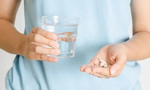 Một phụ nữ nhập viện cấp cứu sau khi phá thai bằng thuốc