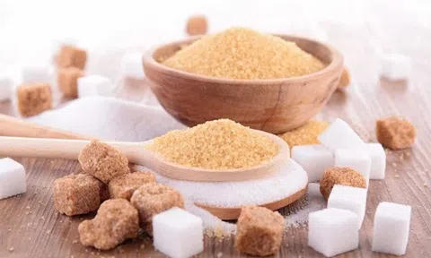 Ngoài tăng cân, nạp nhiều đường vào cơ thể gây ra loạt tác hại giật mình khi nghe xong