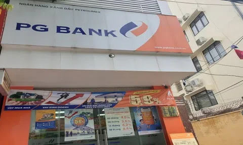Người nhà Phó tổng giám đốc PG Bank muốn thoái sạch vốn tại ngân hàng