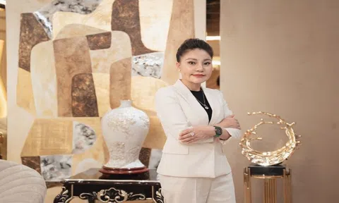 Người vợ quyền lực của ca sĩ Khánh Phương: Là Chủ tịch Sông Đà 1.01, Chủ tịch công ty BĐS từng cảnh báo